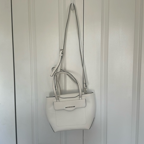 Steve Madden white structured shoulder bag w/ crossbody strap, lots of pockets - Picture 1 of 13